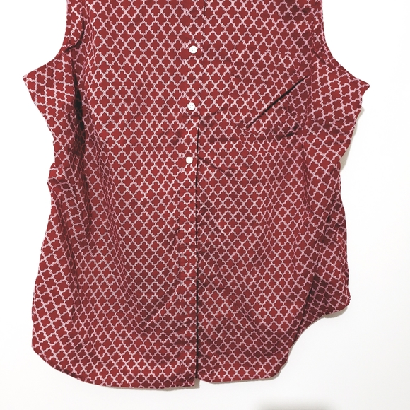 St. John's Bay Woman Sleeveless Blouse Top Red and White Arabisque Boho Style - Picture 5 of 8